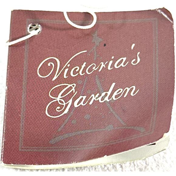 Victoria’s Garden 6 Piece Nativity Scene Small Resin Christmas Nativity - Picture 14 of 14